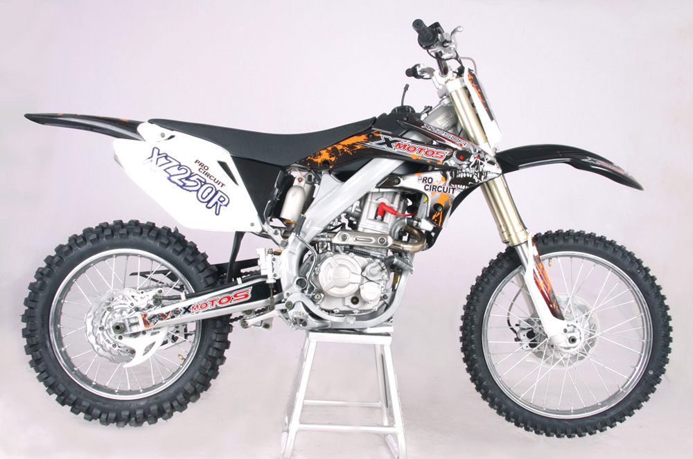 ICS CBF 37 Enduro Cross Dirt Bike 250cc 4 Takt Schwarz